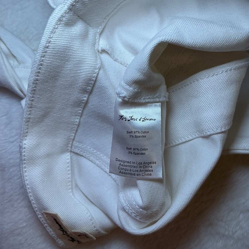 White Corset Belt with Silver Accents - Picture 4 of 4